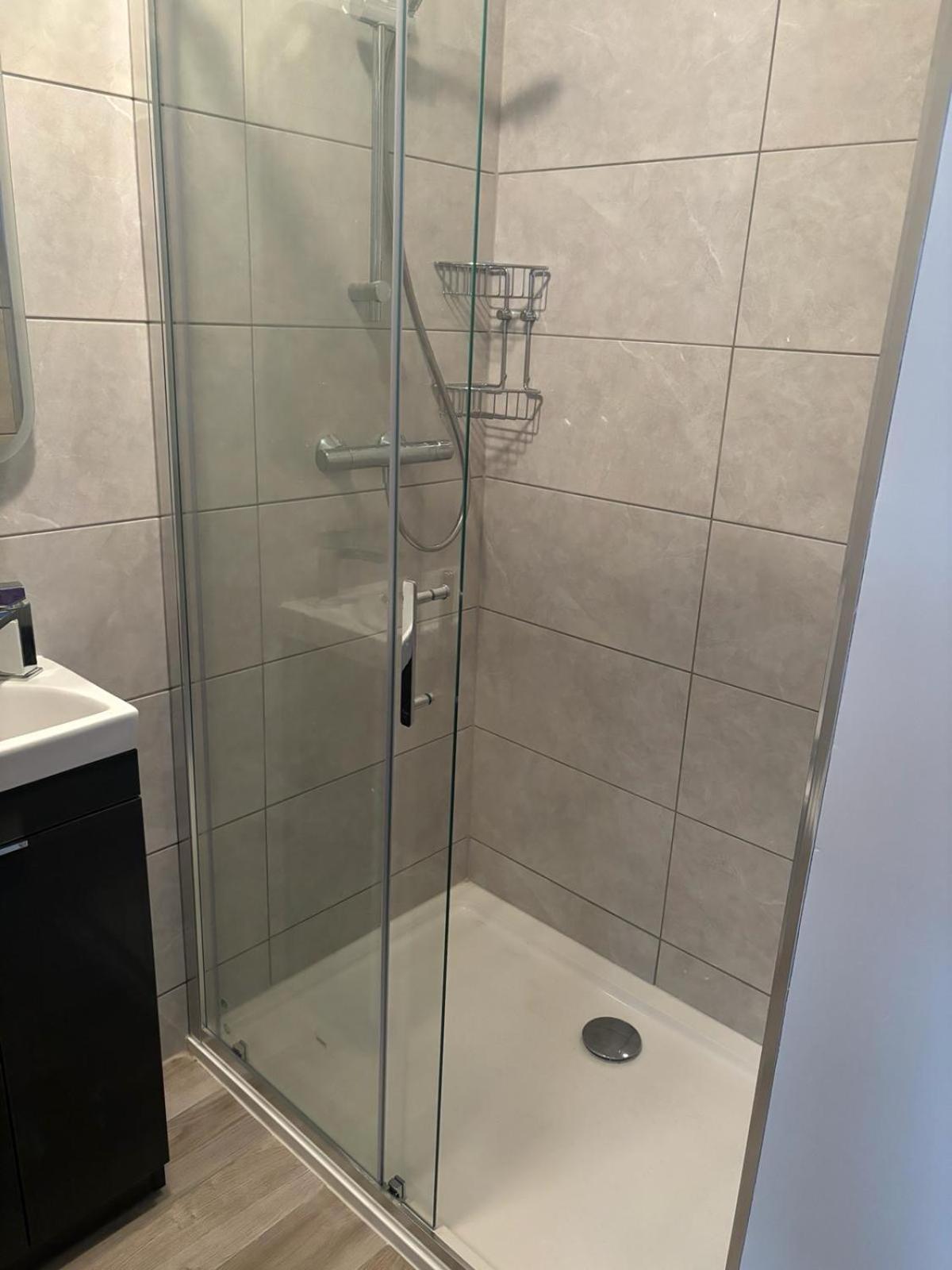קיל איירן Clifden Lodge 1 Bedroom Apt מראה חיצוני תמונה