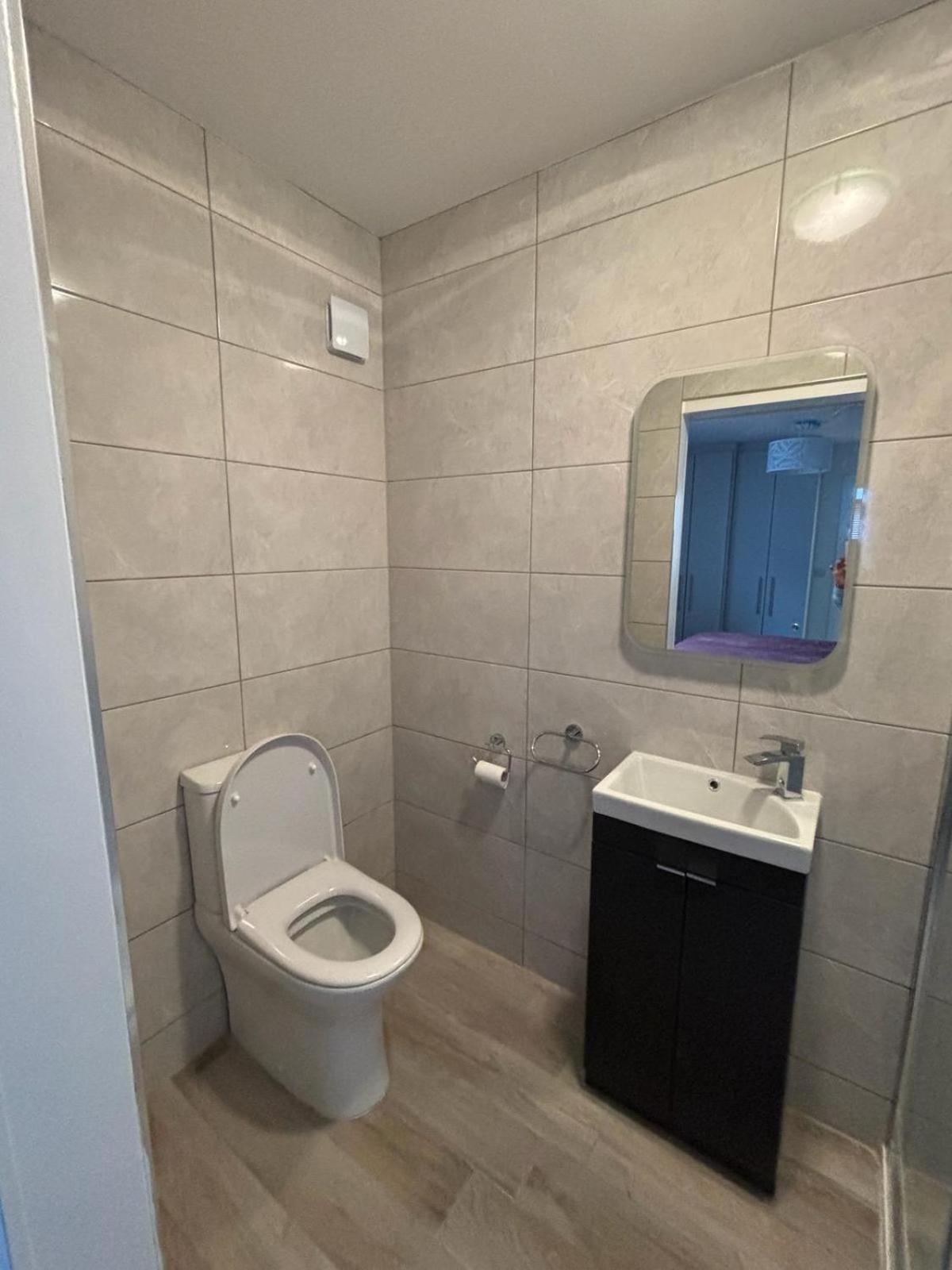 קיל איירן Clifden Lodge 1 Bedroom Apt מראה חיצוני תמונה